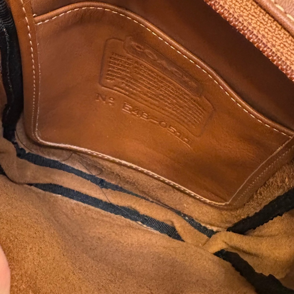 Coach international travel bag #0511 in British Tan leather unisex - Picture 11 of 12